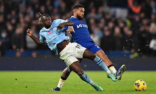 ركلة جزاء متأخرة من كول بالمر لتشيلسي توقف مانشستر سيتي في ملحمة من ثمانية أهداف